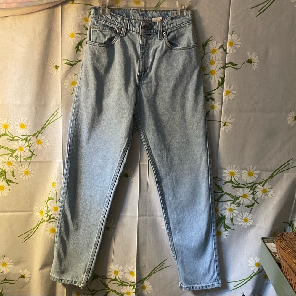 Vintage 90s Levi’s 550 super light wash high waisted mom jeans - Picture 4 of 10